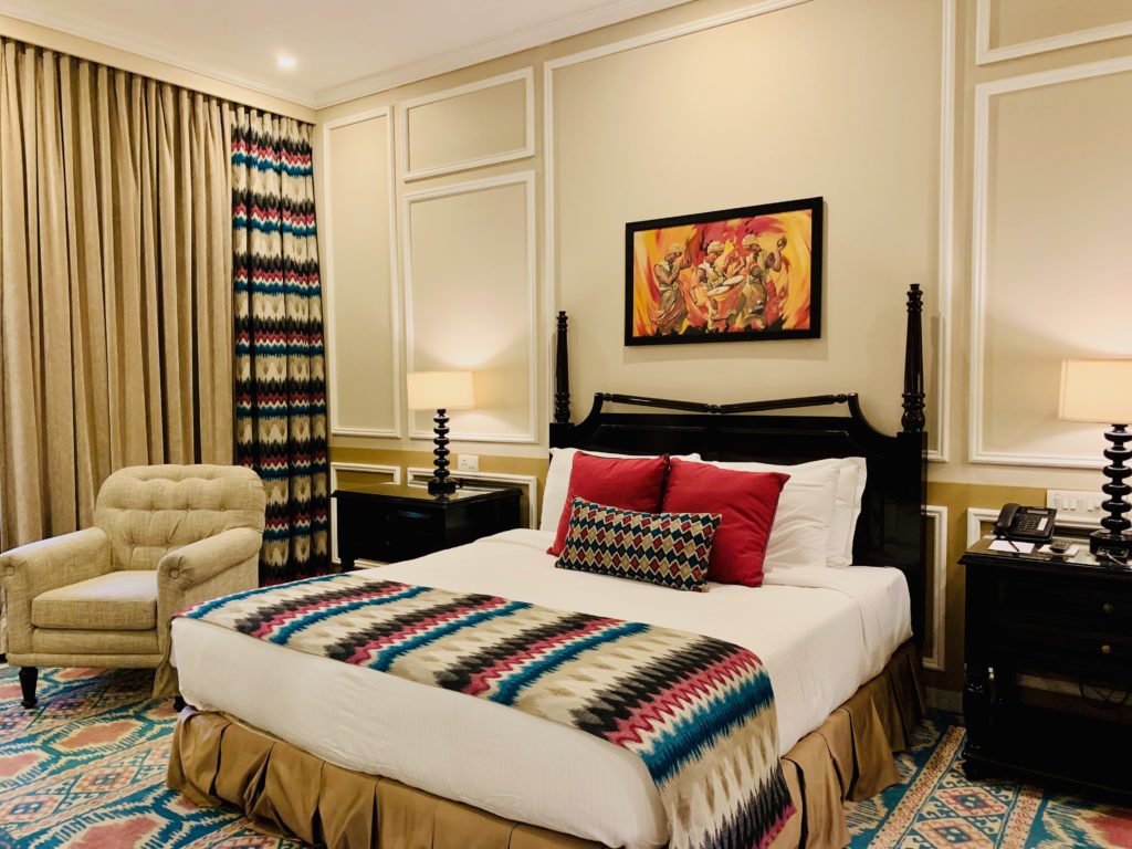 Golden-Triangle-India-hotel-room-SMS-Taj-Hotel
