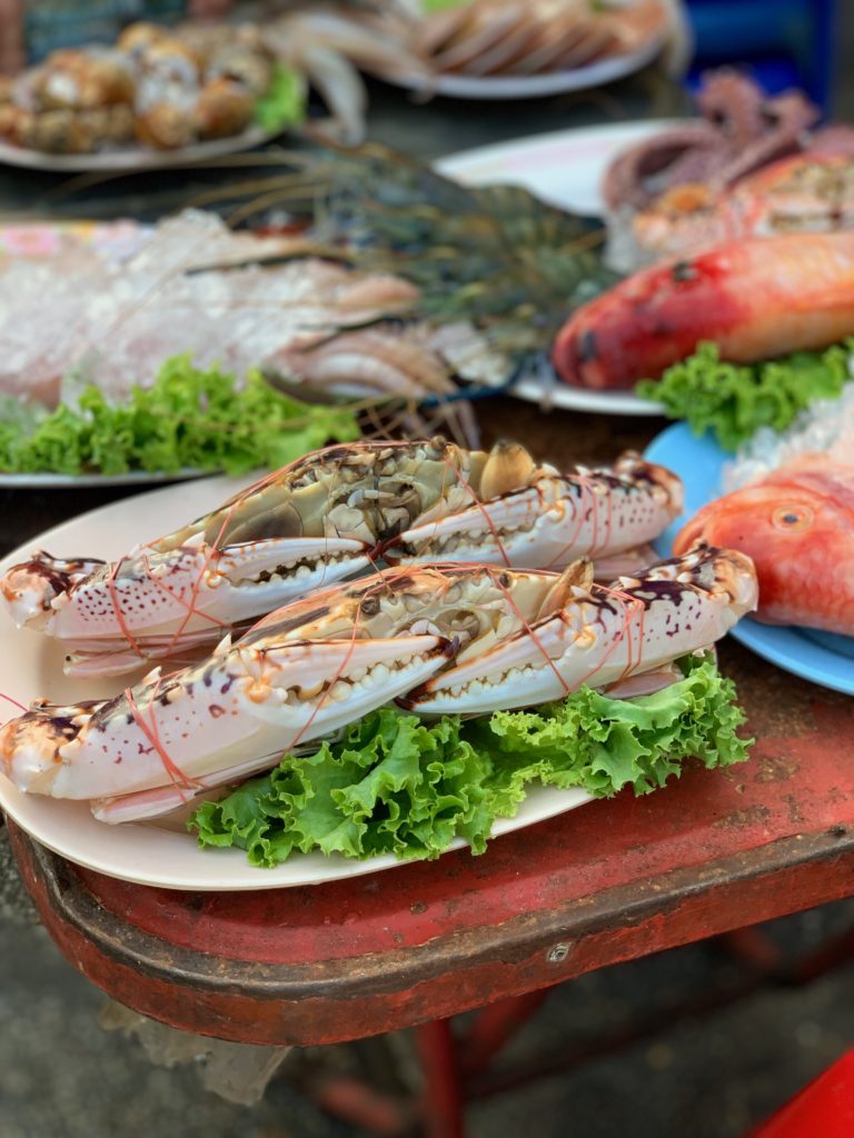 best-restaurants-in-chiang-mai-chang-puak-market-2
