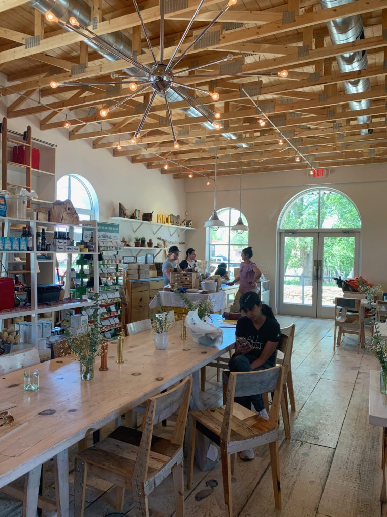 Best-Places-to-eat-in-Santa-Fe-modern-general-space