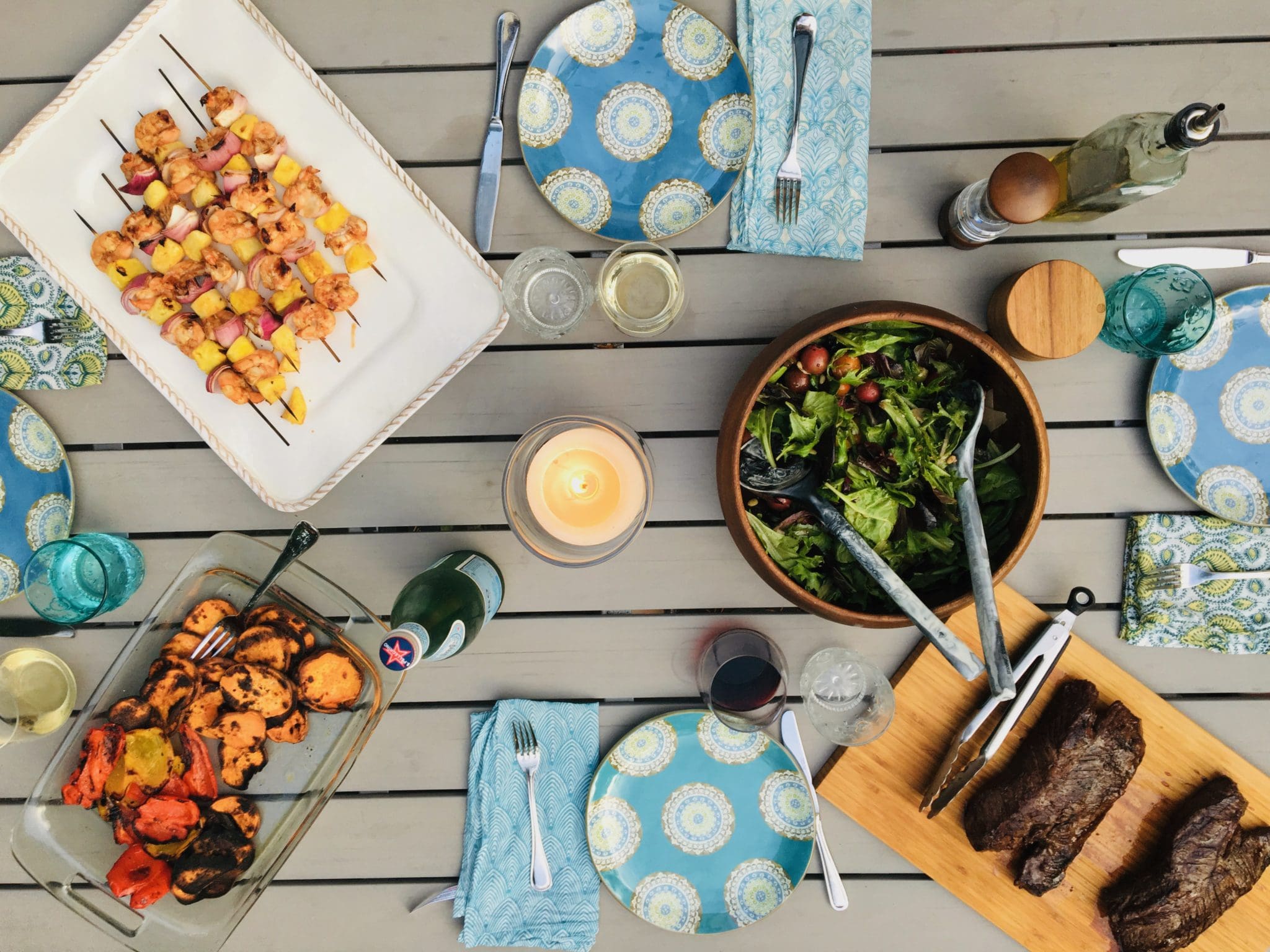 A Summer BBQ 5 Ideas To Help You Pull It Off With Ease Let S Be Merry   Summer Bbq Ideas Table Setting 