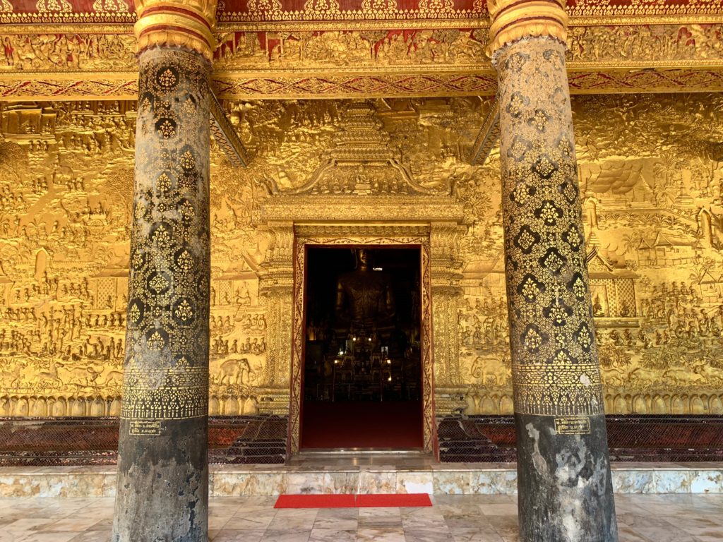details-Wat-Mai-Suwannaphumaham-temple-in-luang-prabang