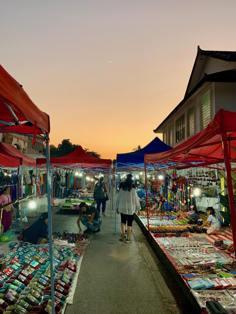 things-to-do-in-luang-prabang-night-market