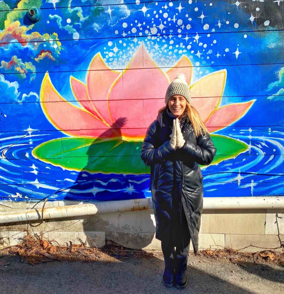 merry-in-front-of-colorful-mural-woodstock-ny