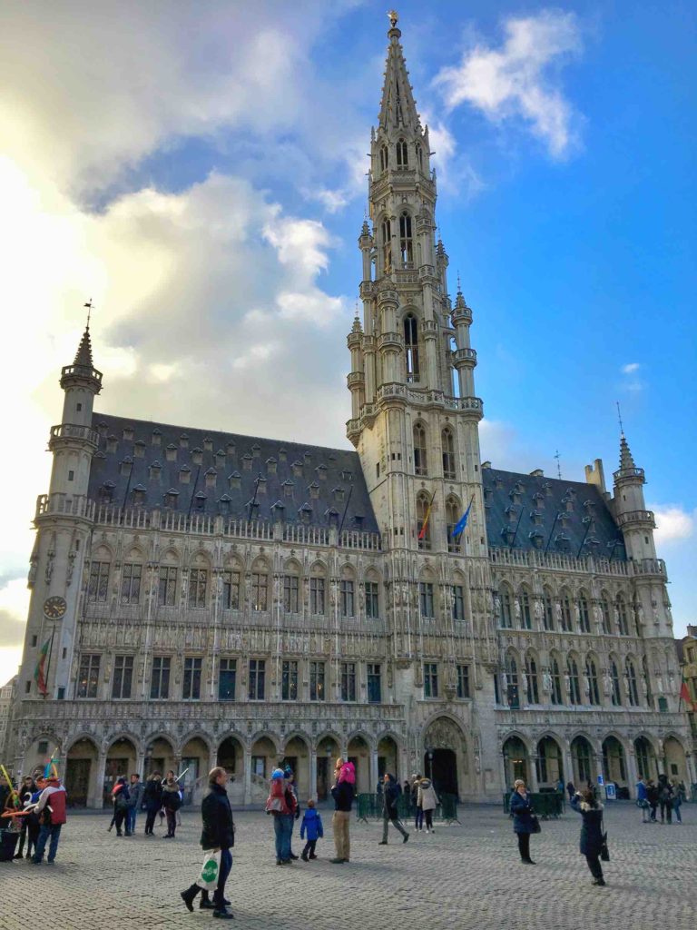 things-to-do-in-brussels-visit-town-hall-in-the-grand-place