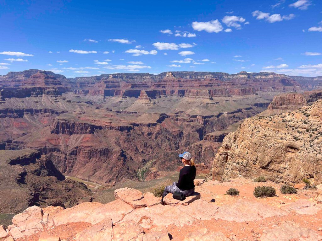 merry-taking-in-grand-canyon-views-from-skeleton-point-south-kaibab-trail-southwest-roadtrip