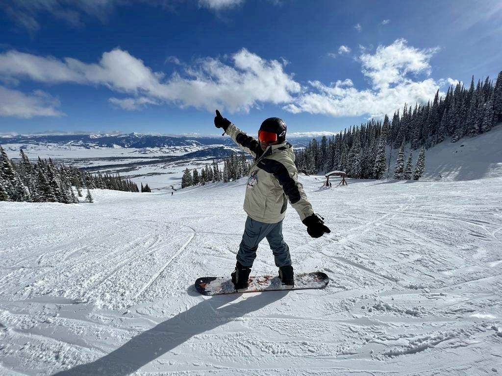 Prash-enjoying-the-snowboarding-jackson-hole