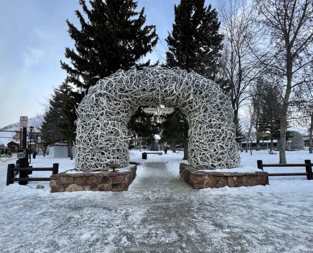 the-famous-antler-arch-jackson-hole-town-square